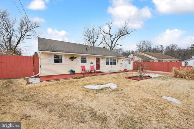 252 N DENNIS DR, Clayton, NJ 08312