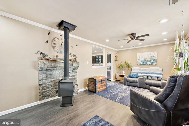 252 N DENNIS DR, Clayton, NJ 08312