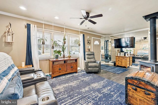 252 N DENNIS DR, Clayton, NJ 08312