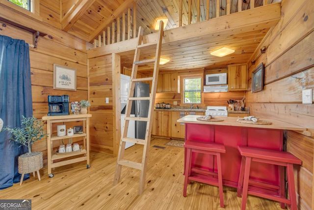 106 River Vista Drive, Dillard, GA 30537