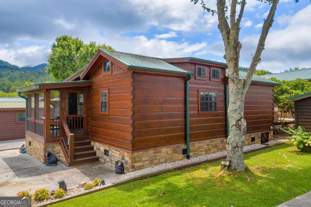 106 River Vista Drive, Dillard, GA 30537