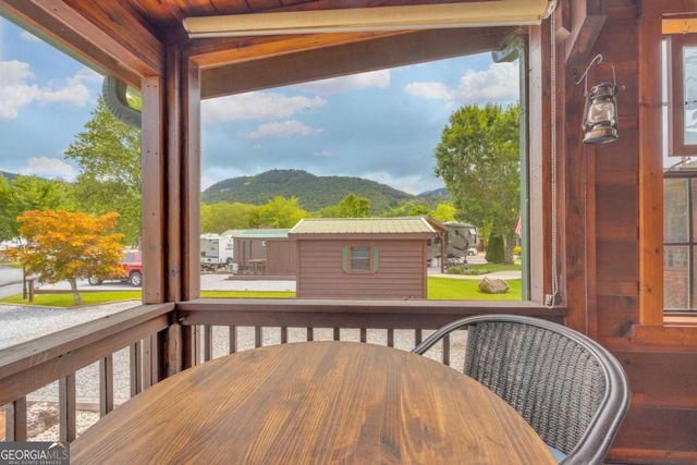 106 River Vista Drive, Dillard, GA 30537