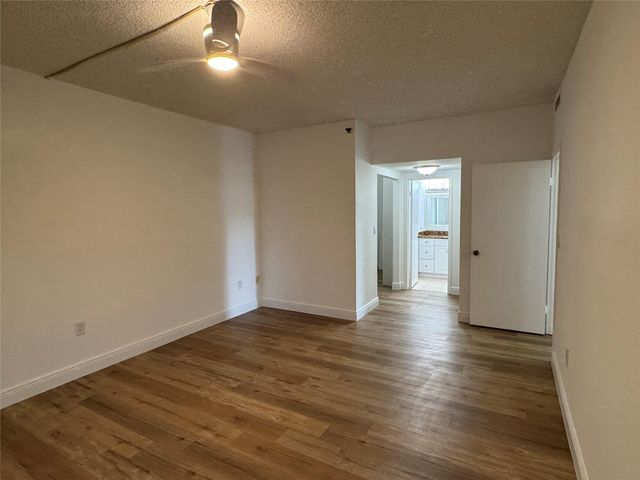 3850 Washington Street 102, Hollywood, FL 33021