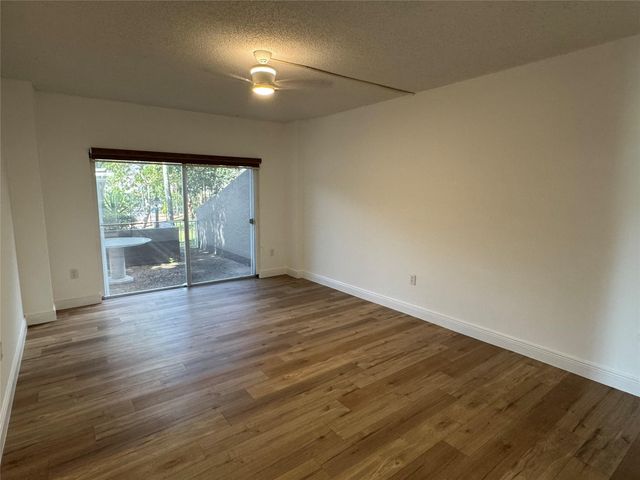 3850 Washington Street 102, Hollywood, FL 33021