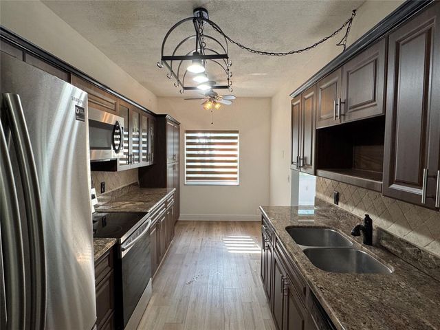 3850 Washington Street 102, Hollywood, FL 33021