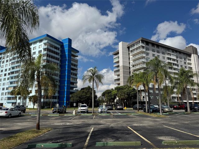 3850 Washington Street 102, Hollywood, FL 33021