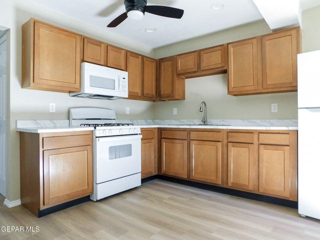 8940 Ankerson Street A & B, El Paso, TX 79904