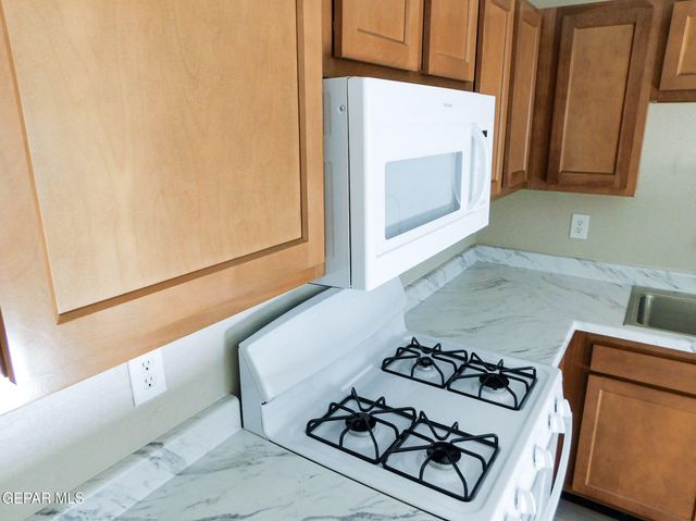 8940 Ankerson Street A & B, El Paso, TX 79904