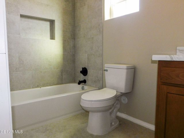 8940 Ankerson Street A & B, El Paso, TX 79904