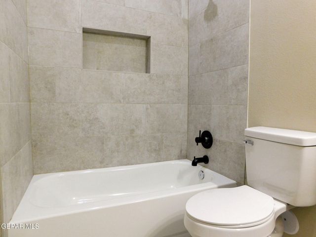 8940 Ankerson Street A & B, El Paso, TX 79904