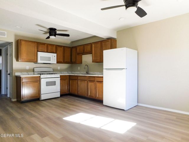 8940 Ankerson Street A & B, El Paso, TX 79904