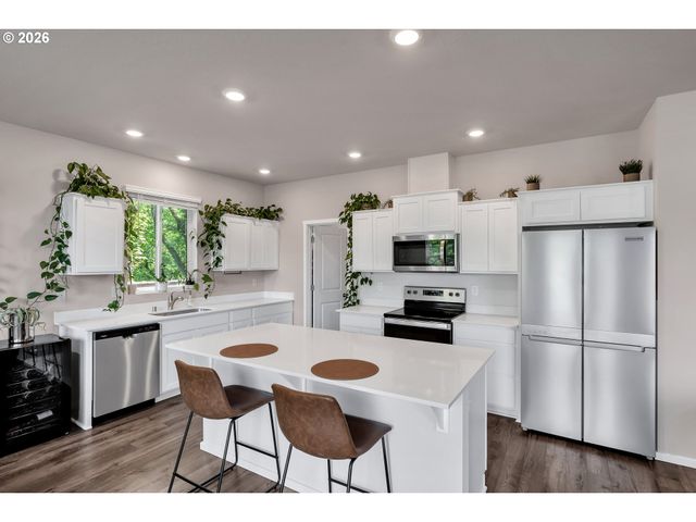 123 QUARTZ Way, Kalama, WA 98625