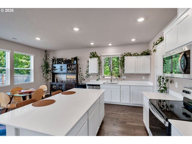 123 QUARTZ Way, Kalama, WA 98625