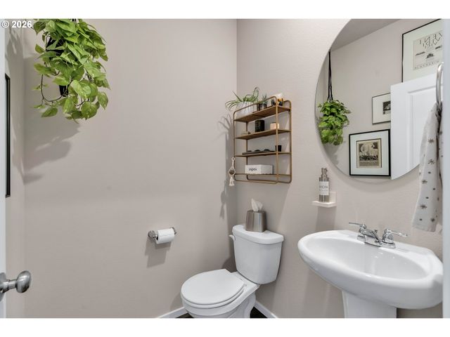 123 QUARTZ Way, Kalama, WA 98625
