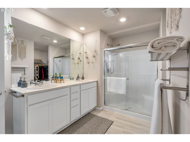 123 QUARTZ Way, Kalama, WA 98625