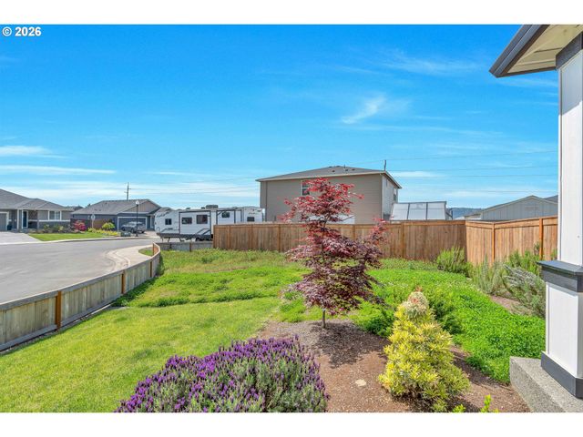 123 QUARTZ Way, Kalama, WA 98625