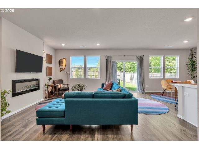 123 QUARTZ Way, Kalama, WA 98625