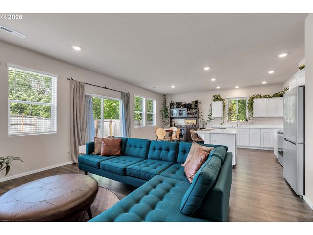 123 QUARTZ Way, Kalama, WA 98625