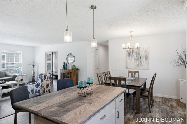 5230 E Sunfield Lane, Holland, MI 49423