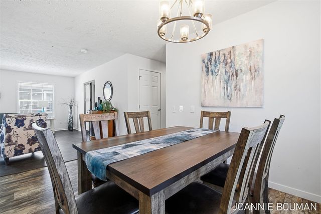 5230 E Sunfield Lane, Holland, MI 49423