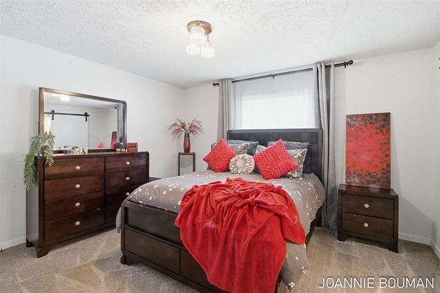 5230 E Sunfield Lane, Holland, MI 49423