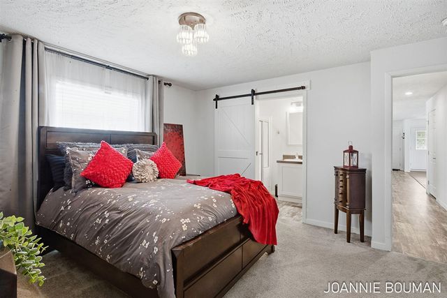 5230 E Sunfield Lane, Holland, MI 49423