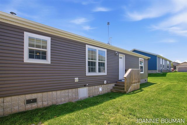 5230 E Sunfield Lane, Holland, MI 49423