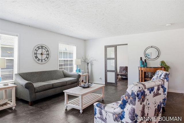 5230 E Sunfield Lane, Holland, MI 49423
