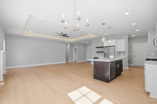 6208 Leslieanne Path, Cicero, NY 13039