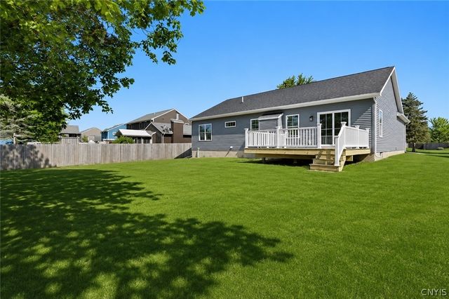 6208 Leslieanne Path, Cicero, NY 13039