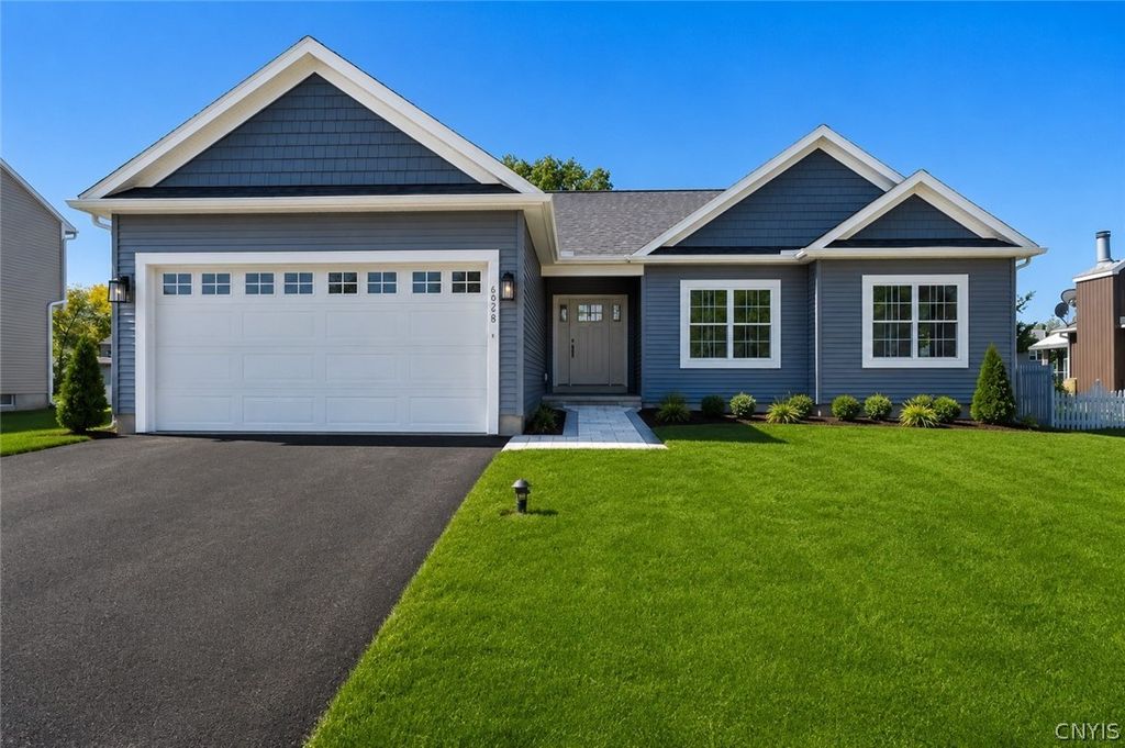 6208 Leslieanne Path, Cicero, NY 13039