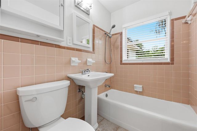 2306 NW 47TH TERRACE, Gainesville, FL 32606