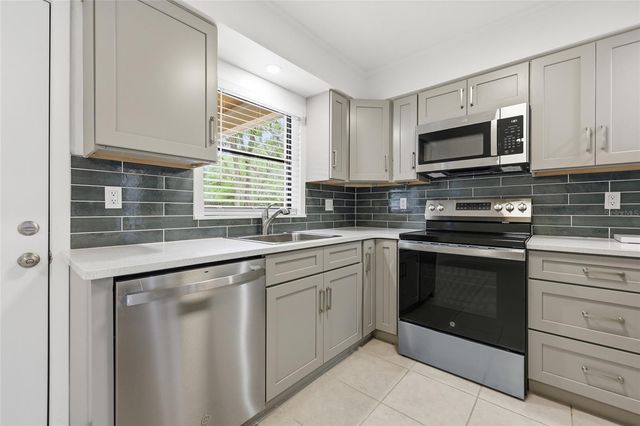 2306 NW 47TH TERRACE, Gainesville, FL 32606