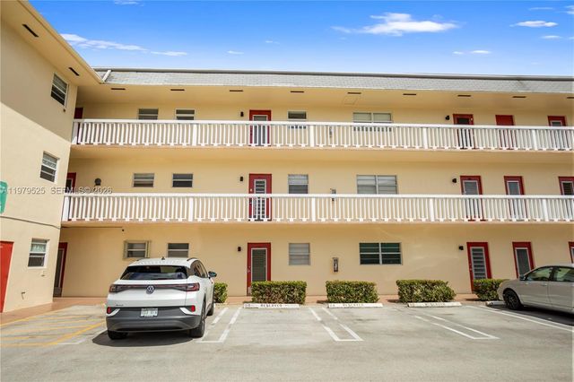 4411 NW 16th St F201, Lauderhill, FL 33313