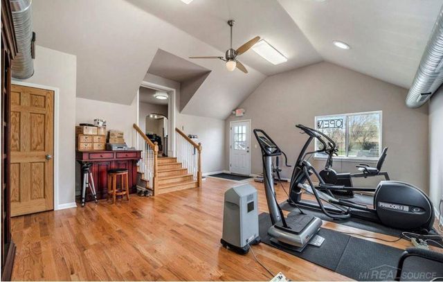 31500 Schoenherr Road, Warren, MI 48088