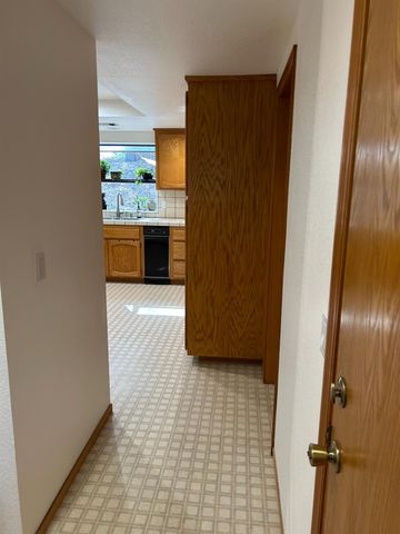 3441 Spirit Ln, Pollock Pines, CA 95726