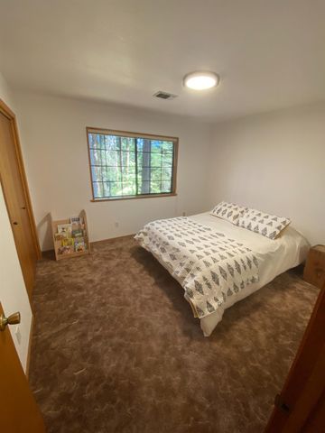 3441 Spirit Ln, Pollock Pines, CA 95726