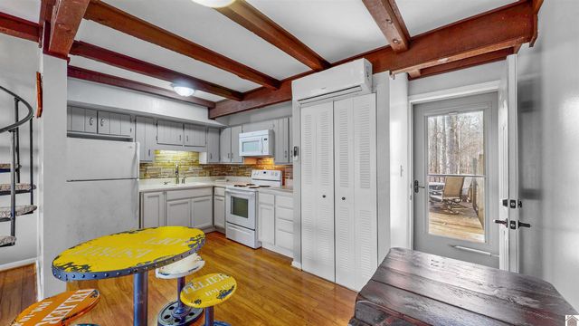 328 Champion Hills Rd Unit 3B, Kuttawa, KY 42055