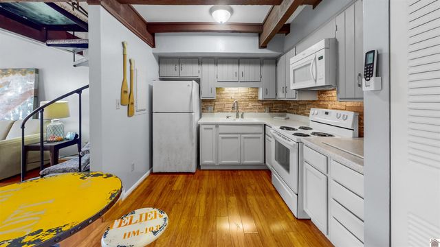 328 Champion Hills Rd Unit 3B, Kuttawa, KY 42055