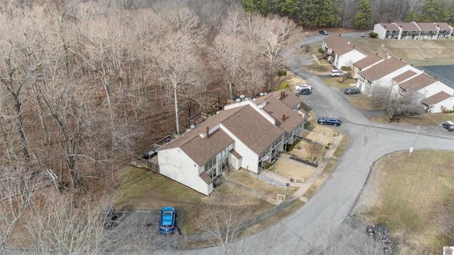 328 Champion Hills Rd Unit 3B, Kuttawa, KY 42055
