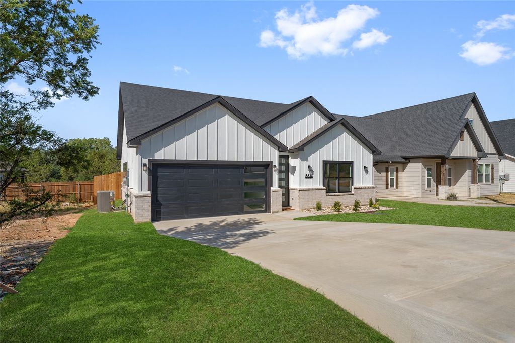5614 San Jacinto Drive, Granbury, TX 76048 — photo 2
