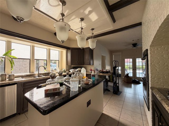 222 Pin Oak Drive, Baytown, TX 77520