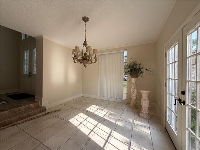 222 Pin Oak Drive, Baytown, TX 77520