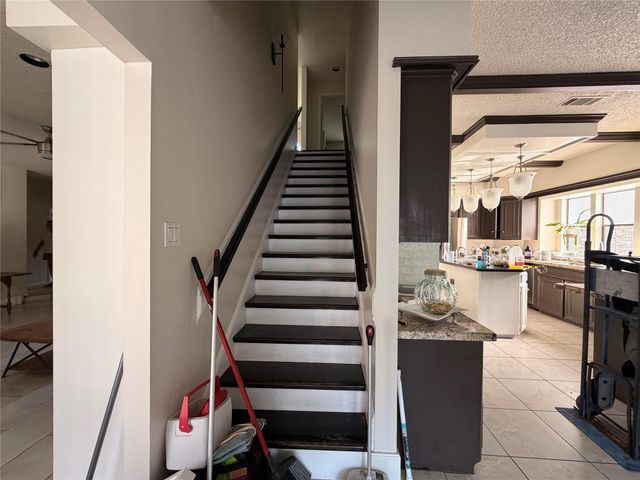 222 Pin Oak Drive, Baytown, TX 77520