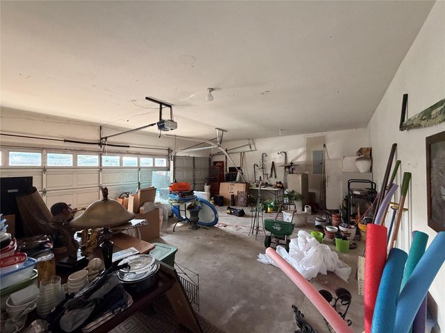 222 Pin Oak Drive, Baytown, TX 77520