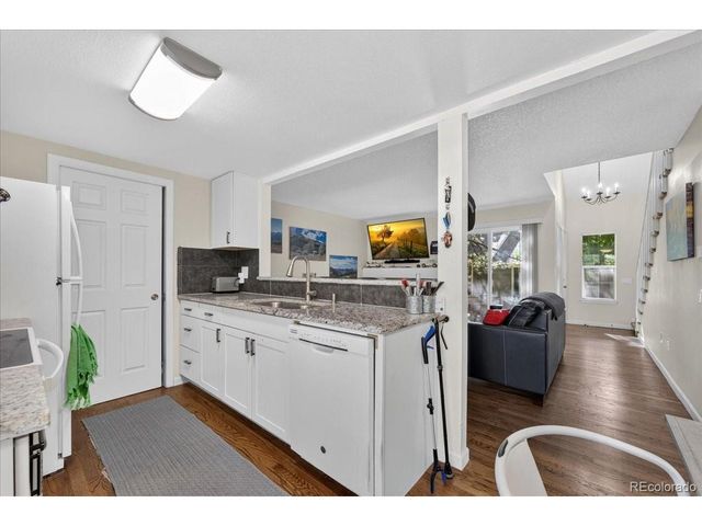 2011 S Helena St D, Aurora, CO 80013