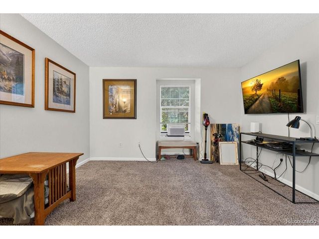 2011 S Helena St D, Aurora, CO 80013