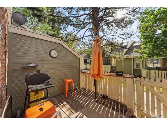 2011 S Helena St D, Aurora, CO 80013