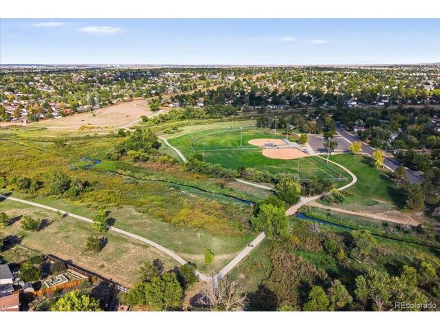 2011 S Helena St D, Aurora, CO 80013
