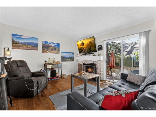 2011 S Helena St D, Aurora, CO 80013